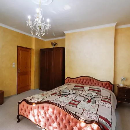 Alexandr Apartmán Alsópáhok